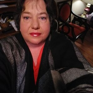 Meet your Posher, Lorraine